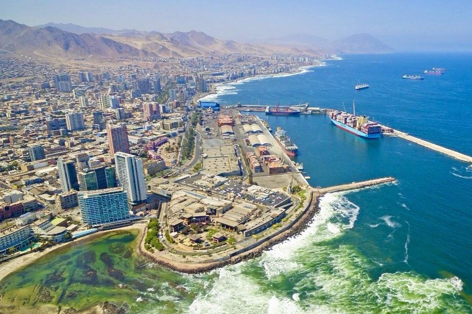 Barómetro Regional Antofagasta: ciudadanía inquieta por seguridad y economía, pero respalda con fuerza el desarrollo minero