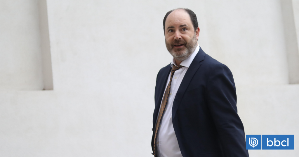 Ministro Rau advierte «situación grave» del mercado laboral y anuncia subsidio al empleo formal