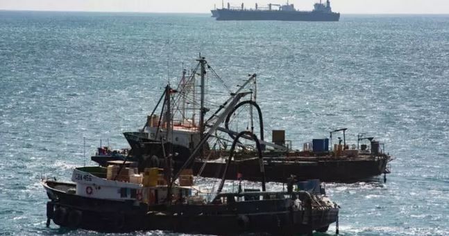 Acusan «expropiación encubierta»: Landes demanda al Estado por fraccionamiento pesquero