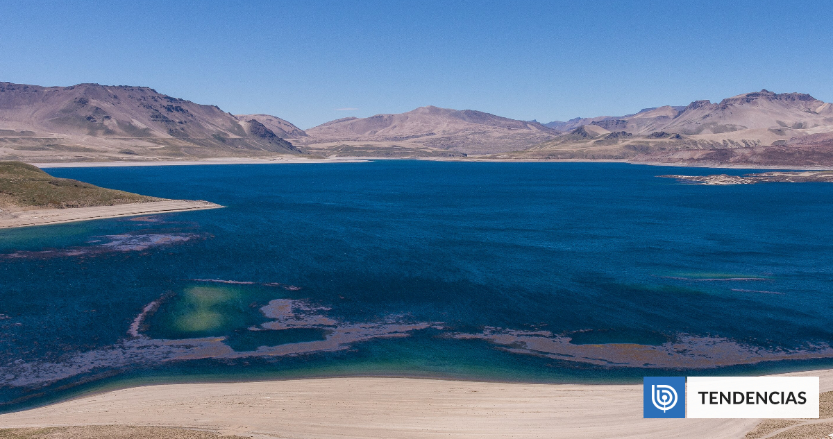 Descubren por qué Laguna del Maule acumula magma, pero no erupciona