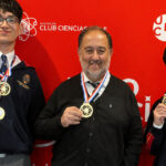 Estudiantes de Linares ganan Medalla de Oro científica y buscan ayuda para representar a Chile en EEUU
