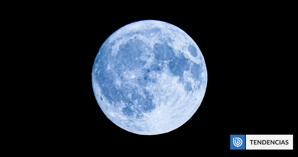 fragmentos del cometa Halley y la «Luna Azul»