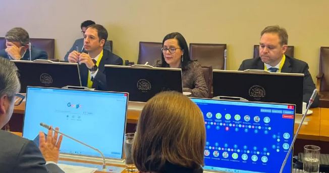 CFA: Gobierno deberá decidir entre emitir más deuda o ajuste fiscal ante presiones de financiamiento