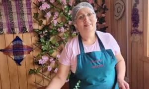 Emprendedora chilota fortalece su restaurante tras recibir apoyo técnico y financiero