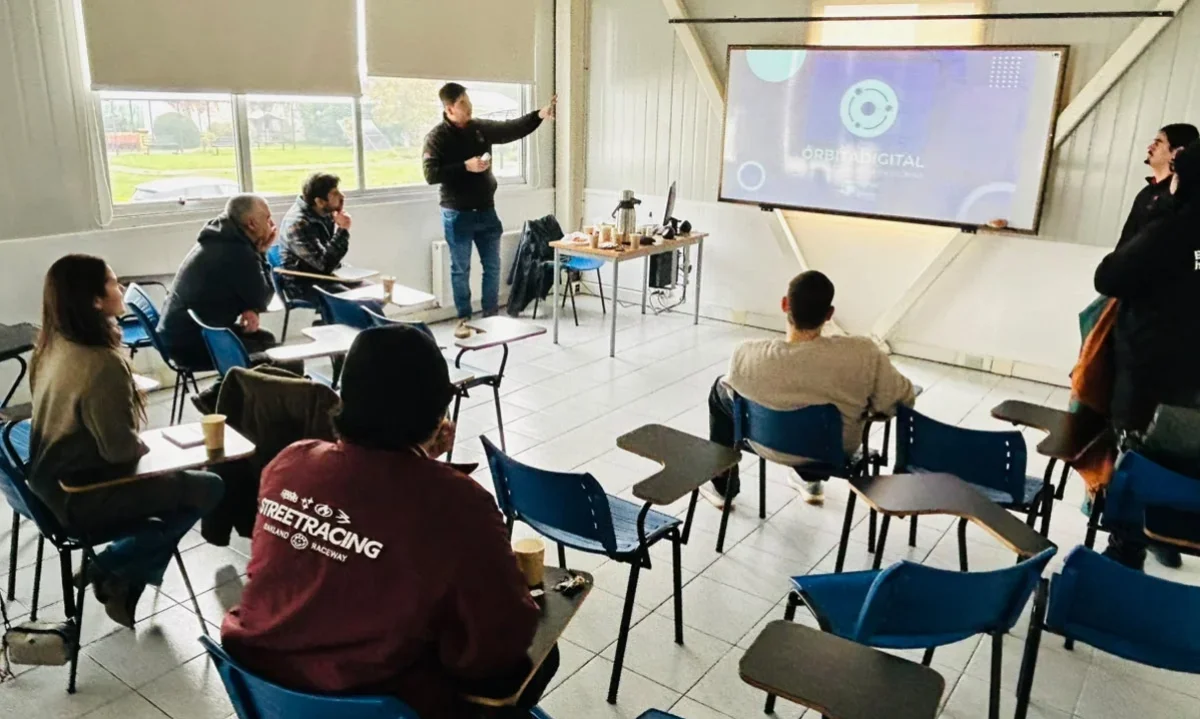 Industrias creativas de Osorno se reúnen para impulsar la innovación y la colaboración