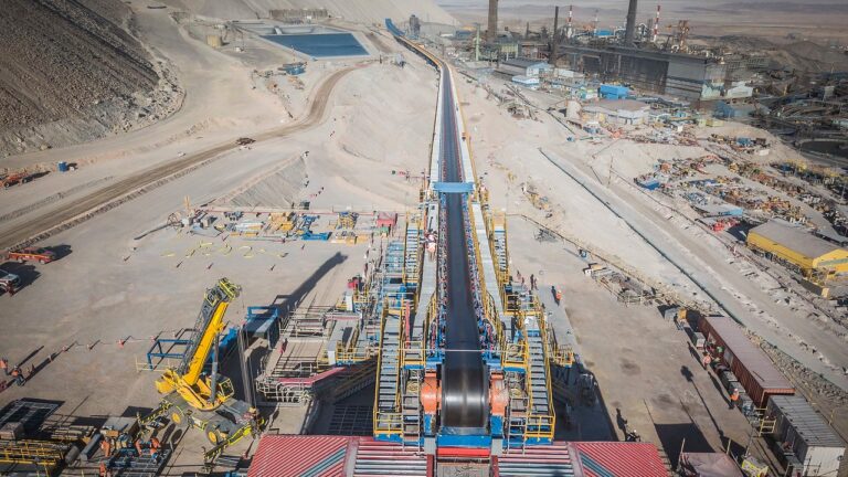 Producción industrial se hunde 7,5% en mayo arrastrado por desplome de la minería