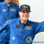 Astronauta de Artemis II Jeremy Hansen renuncia tras haber ido a la Luna