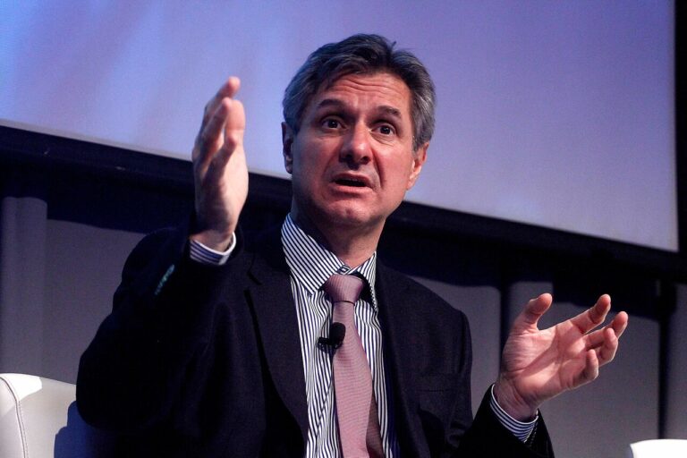 “Es el economista ideal para dirigir el programa económico chileno”