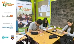 Estudiantes de Corral fortalecen competencias para la innovación a través del trabajo colaborativo