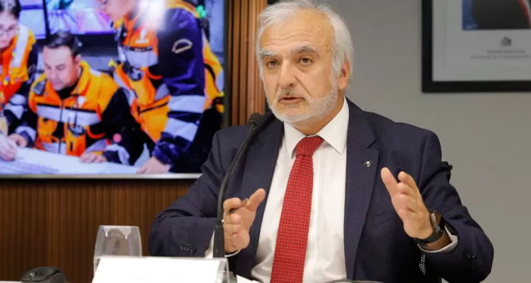 Expresidente ejecutivo de Codelco admite fallas de fiscalización interna tras polémica por producción
