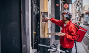 De comisión a motor de ventas: cómo Flama Hub hace rentable el delivery