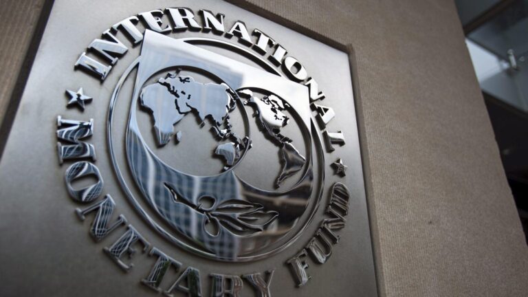 FMI advierte que la economía global enfrenta “fuertes vientos en contra” como el barco de “La Odisea”