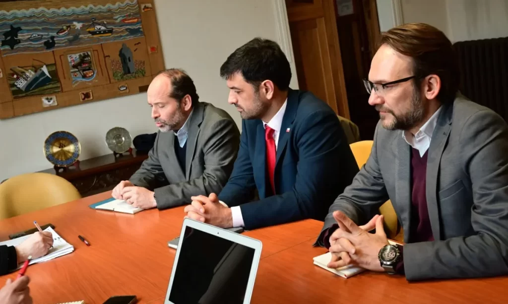 Innovación e industria naval marcaron visita de gerentes de Corfo a Los Ríos