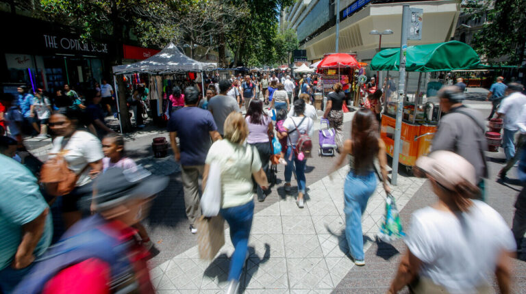 Tasa de desocupación llega a su nivel más alto en cinco años tras ubicarse en un 9,5% durante el trimestre mayo-julio