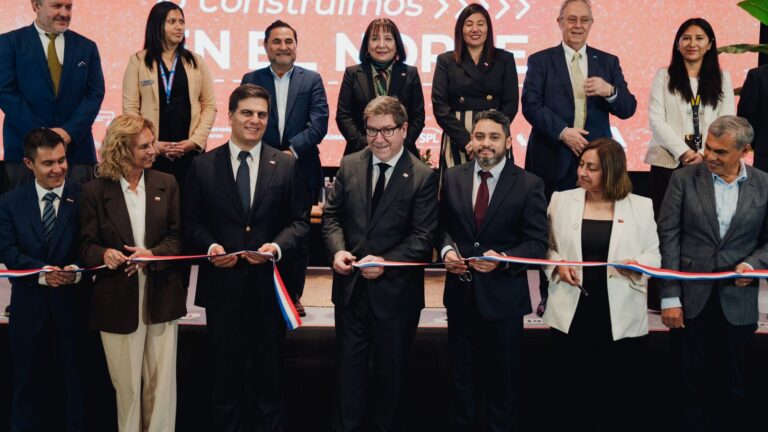 “Estamos acelerando permisos, simplificando regulaciones y entregando certezas”