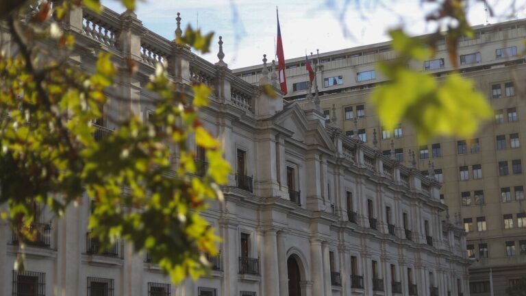 Gasto público modera su alza a 0,7% acumulado mientras el Fisco anota superávit en julio