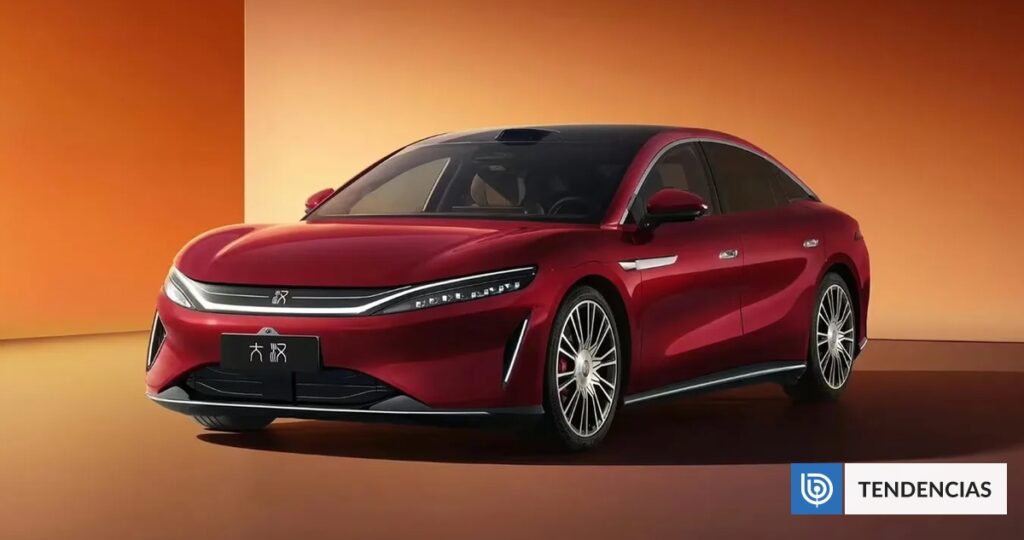 BYD lanza sedán que carga en sólo 9 minutos y tiene 1000 kms de autonomía por 33 millones de pesos | Ciencia y Tecnología