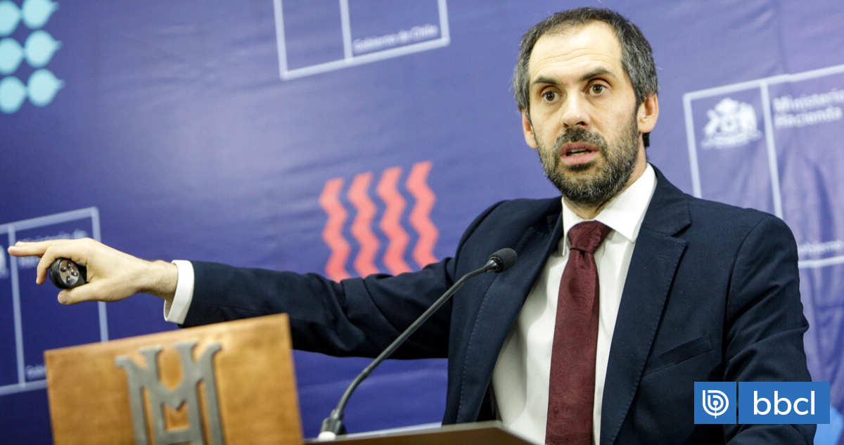Exministro Grau: «El Gobierno decía ’no hay recursos’ y su primera medida fue tener menos recursos»